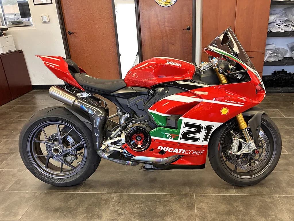 2023 Ducati Panigale V2 Bayliss 1st Championship 20th Anniversary