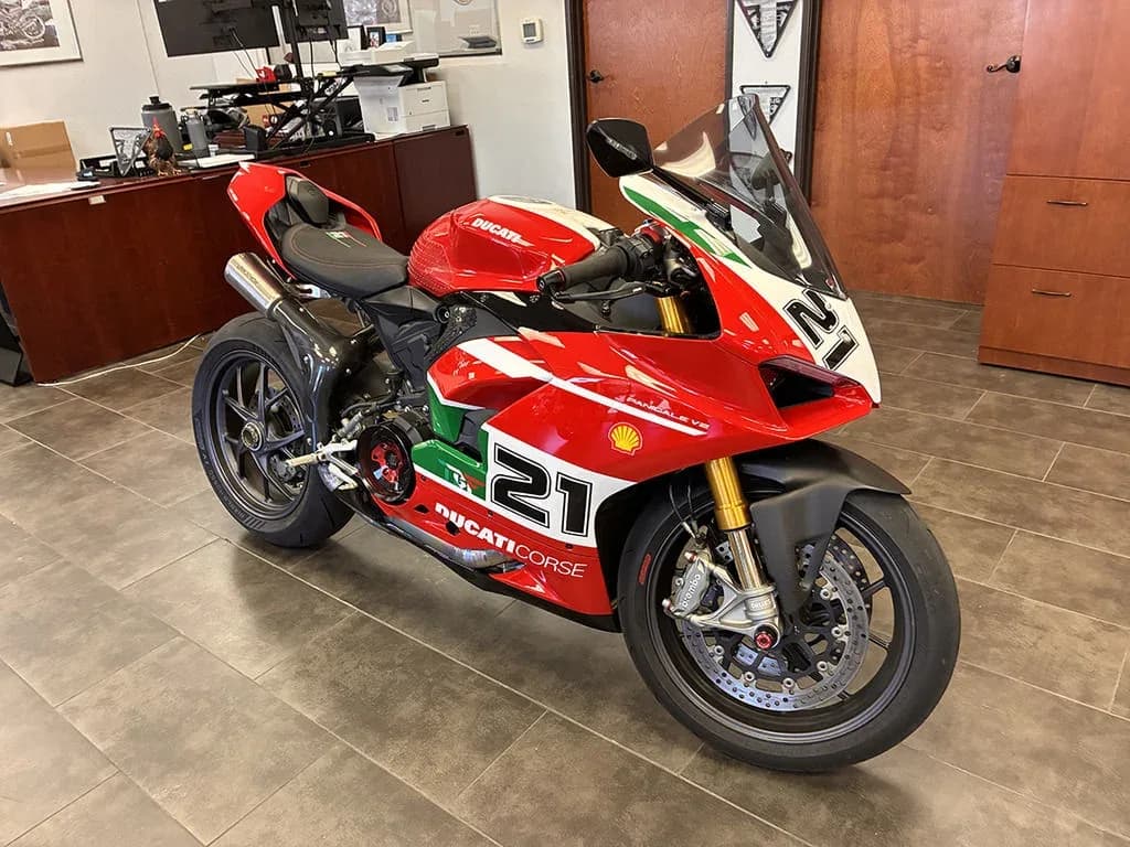 2023 Ducati Panigale V2 Bayliss 1st Championship 20th Anniversary - Image 2