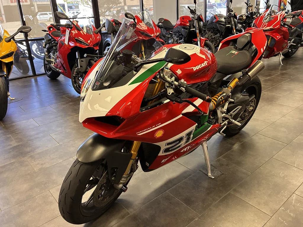 2023 Ducati Panigale V2 Bayliss 1st Championship 20th Anniversary - Image 4