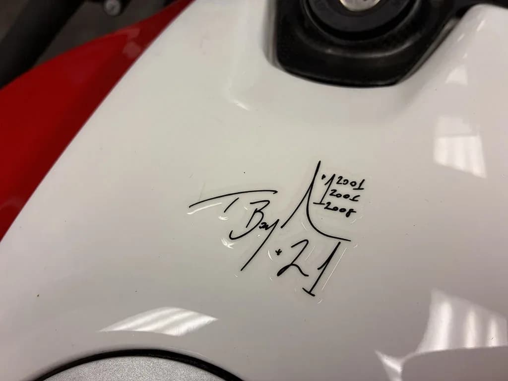 2023 Ducati Panigale V2 Bayliss 1st Championship 20th Anniversary - Image 9