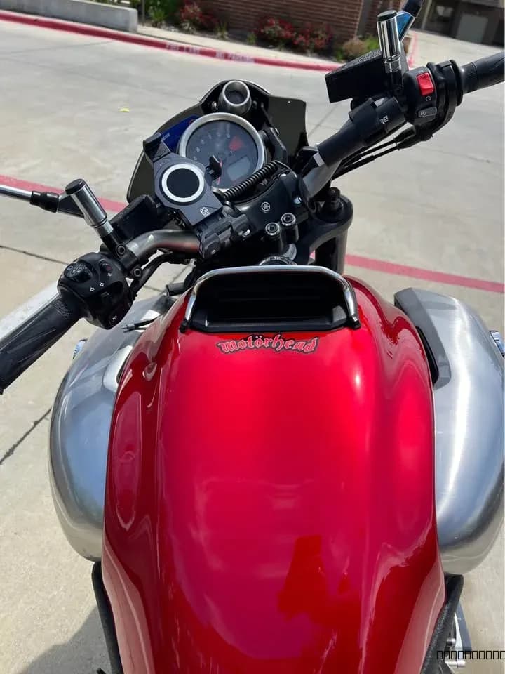 2010 Yamaha vmax - Image 3