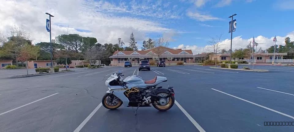 2024 MV Agusta superveloce S - Image 2