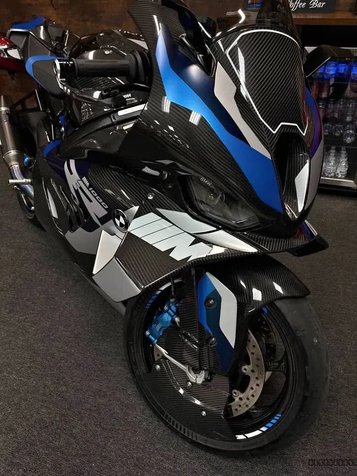 2024 BMW M1000 RR