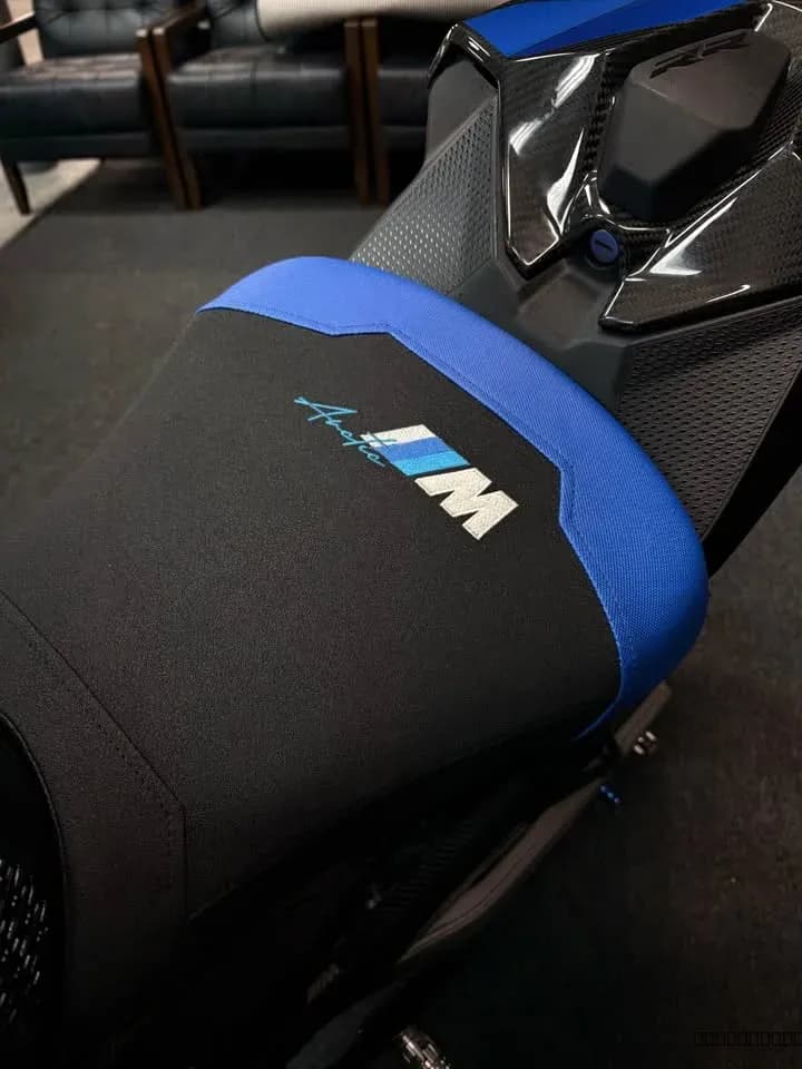 2024 BMW M1000 RR - Image 3